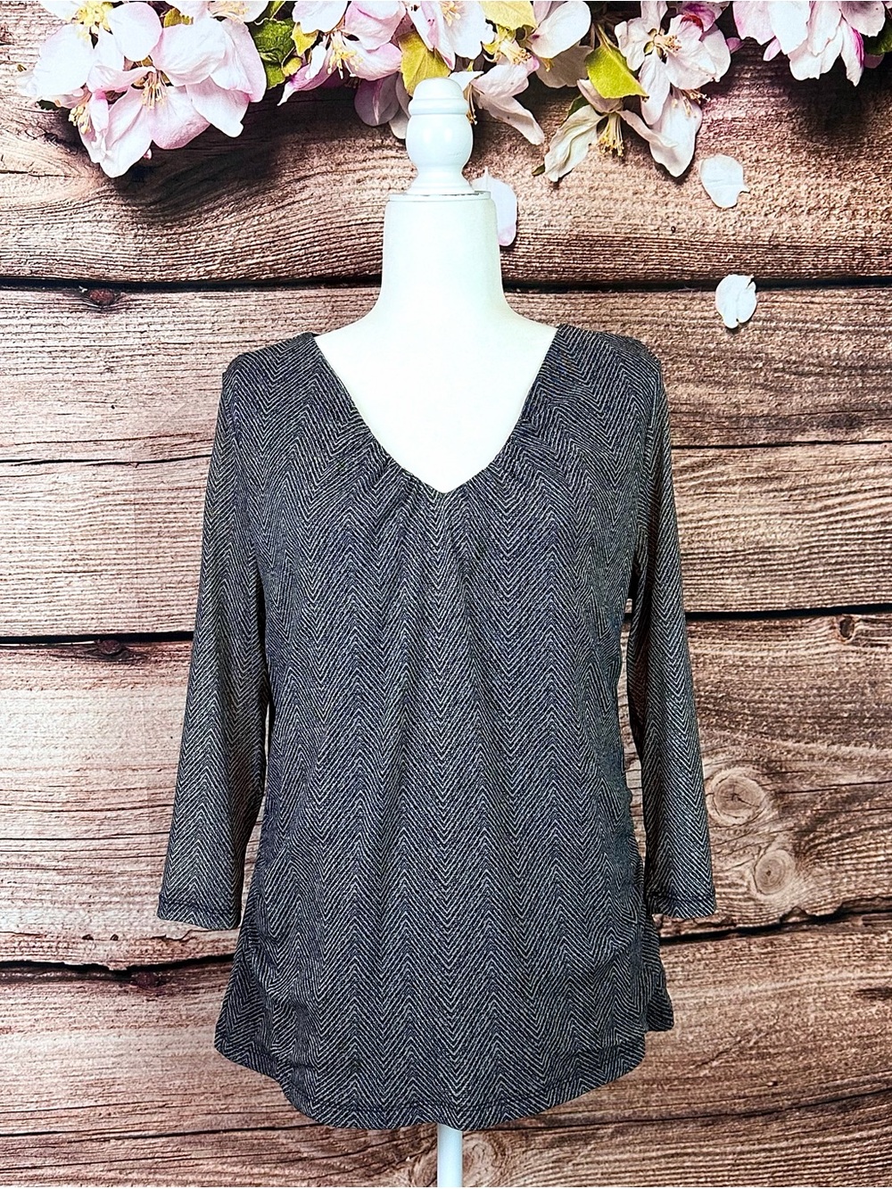 212 Collection Women's Nylon Gray V-Neck Long Line Blouse Large